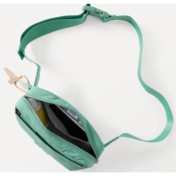 NWT Athleta All About LARGE BELT BAG Chest Crossbody Bag Fanny Pack MINT GREEN - Picture 5 of 5